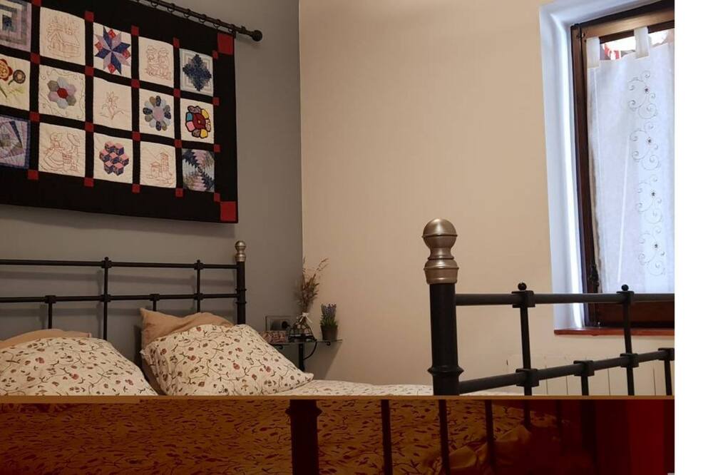Photo of Bedroom in Incles