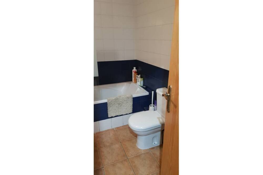 Photo of Bathroom in Incles
