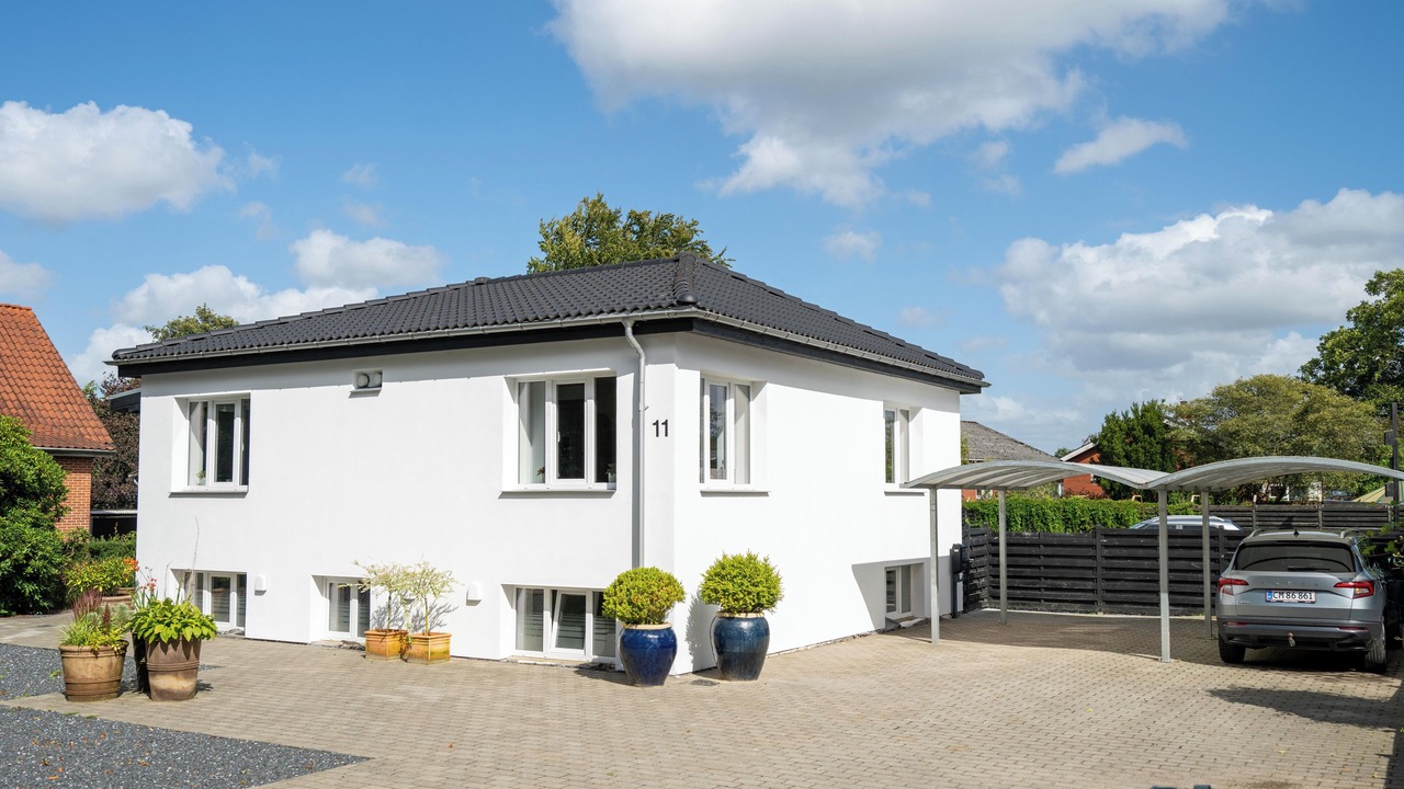 Photo of Others in Sonder Omme