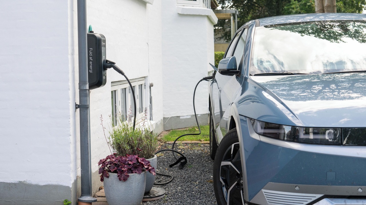 Photo of Others in Sonder Omme