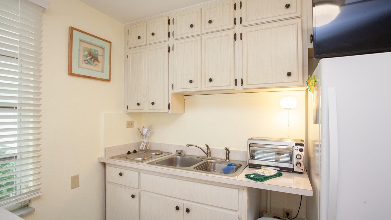 Photo of Kitchen in Golden Beach