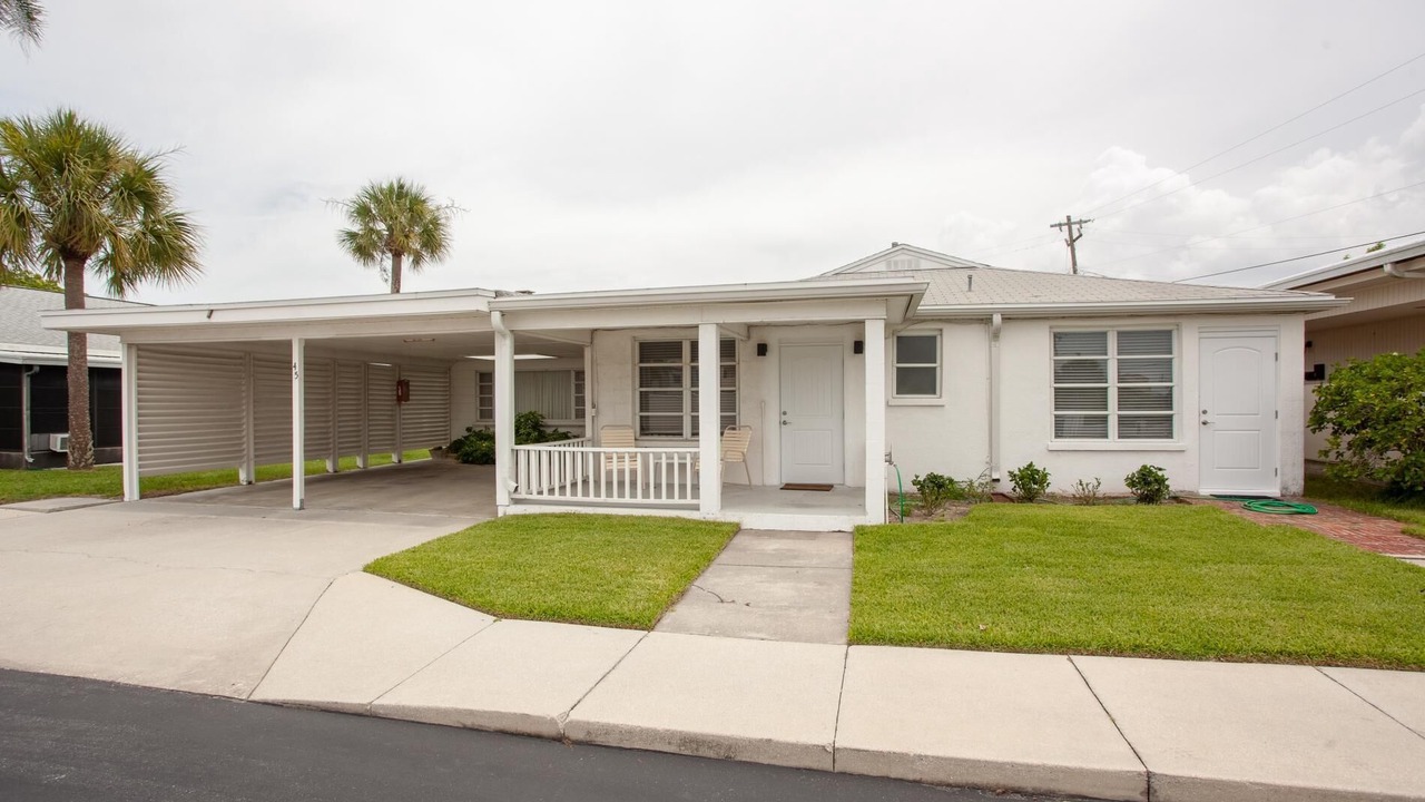 Photo of Outdoor in Golden Beach