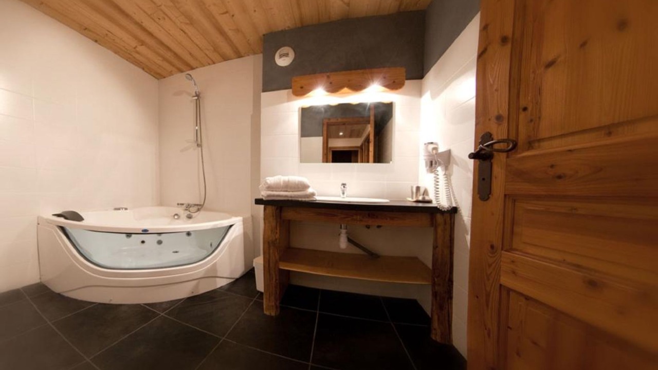Photo of Bathroom in Valloire