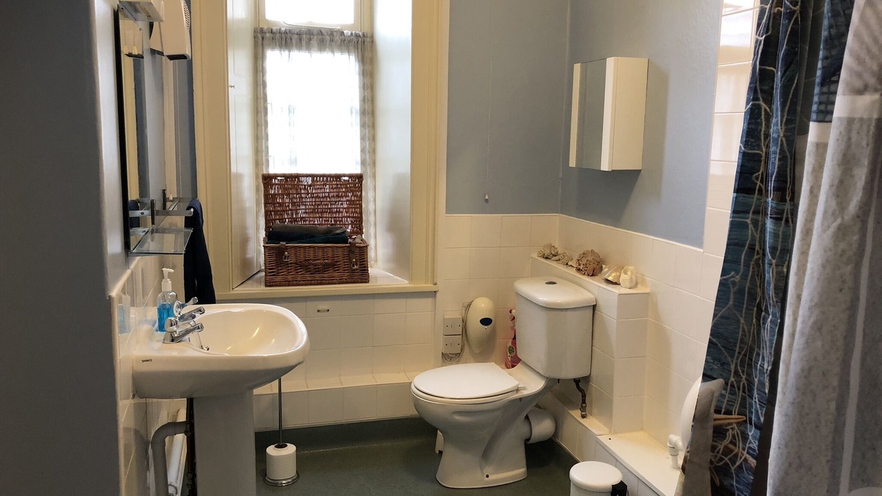 Photo of Bathroom in Pill