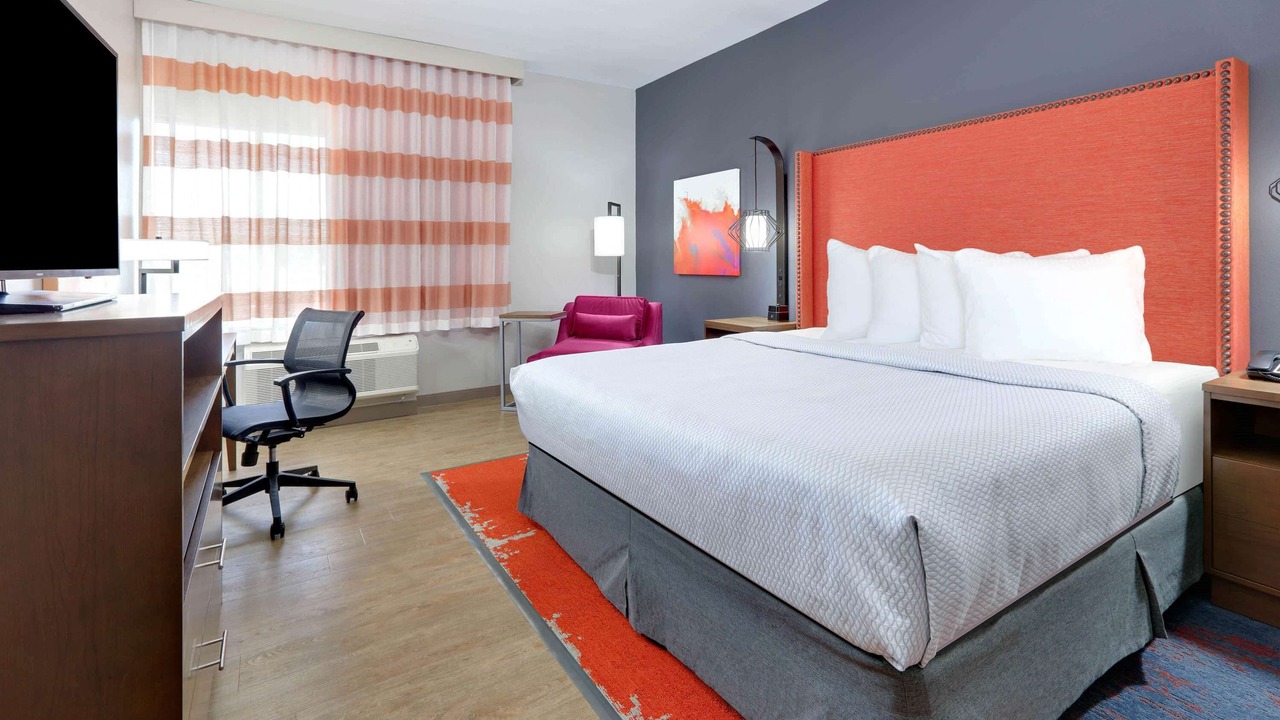 Photo of Bedroom in Lakeway