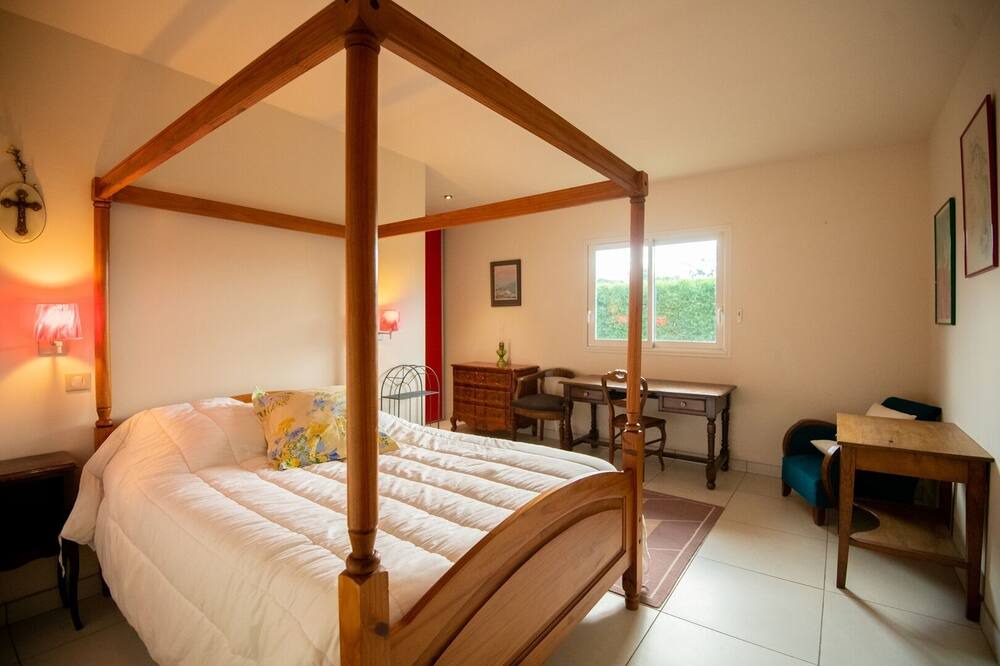 Photo of Bedroom in Savigneux