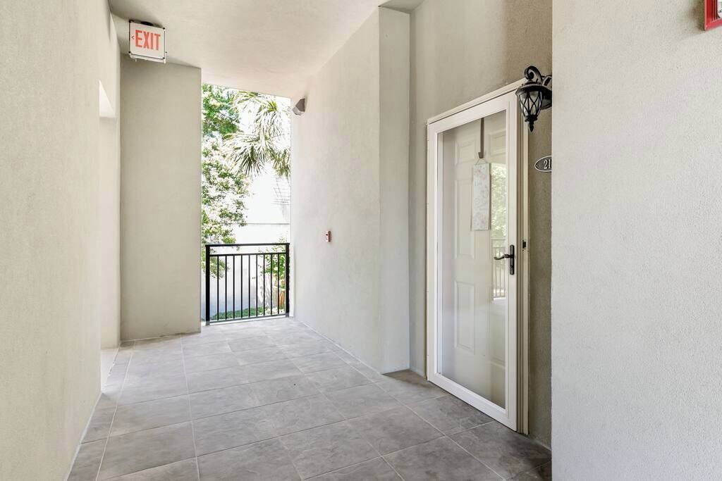 Photo of Patio Balcony in Demere Park