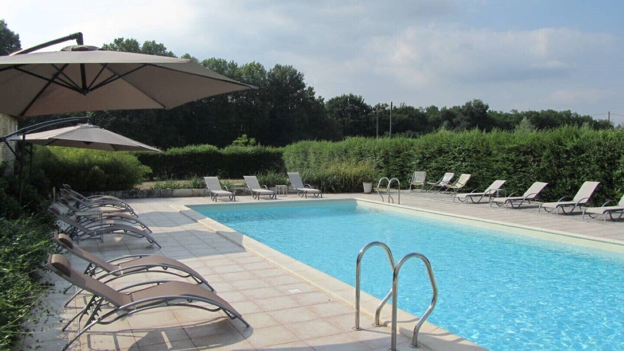 Photo of Outdoor in Saires