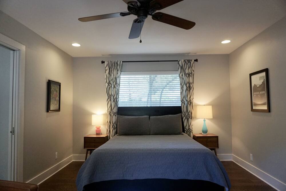 Photo of Bedroom in Westover Hills