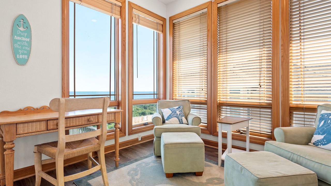 Photo of Livingroom in Pine Island