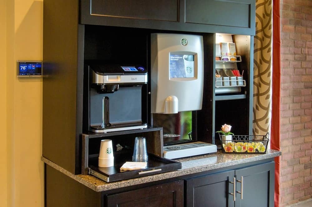 Photo of Kitchen in Jefferson Manor