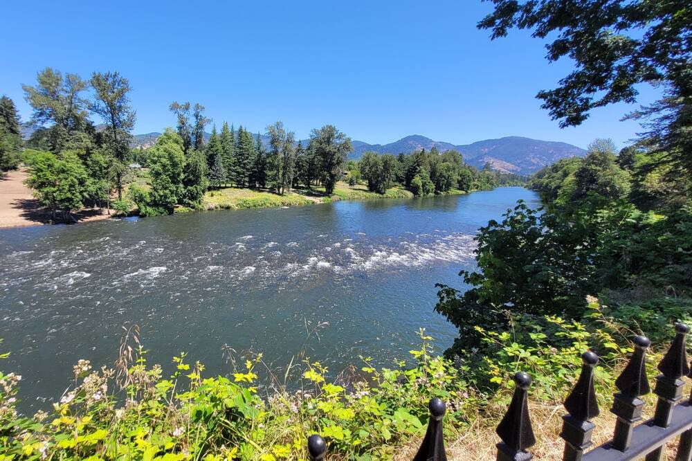 Photo of Others in Fruitdale