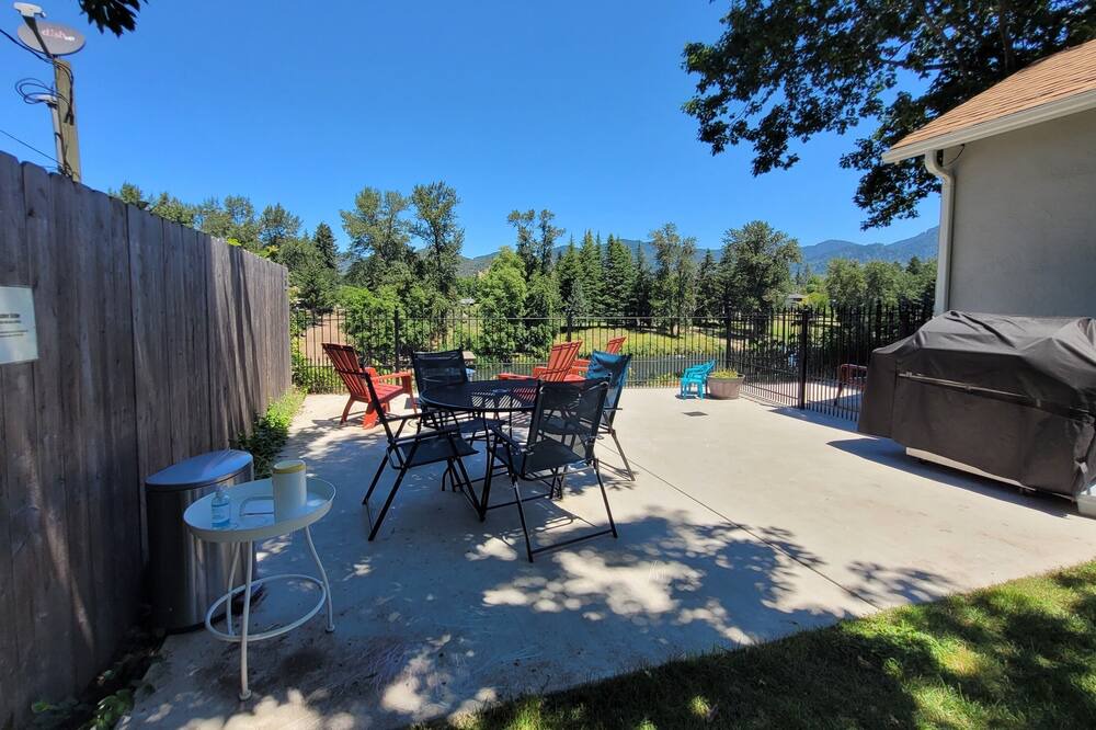 Photo of Others in Fruitdale