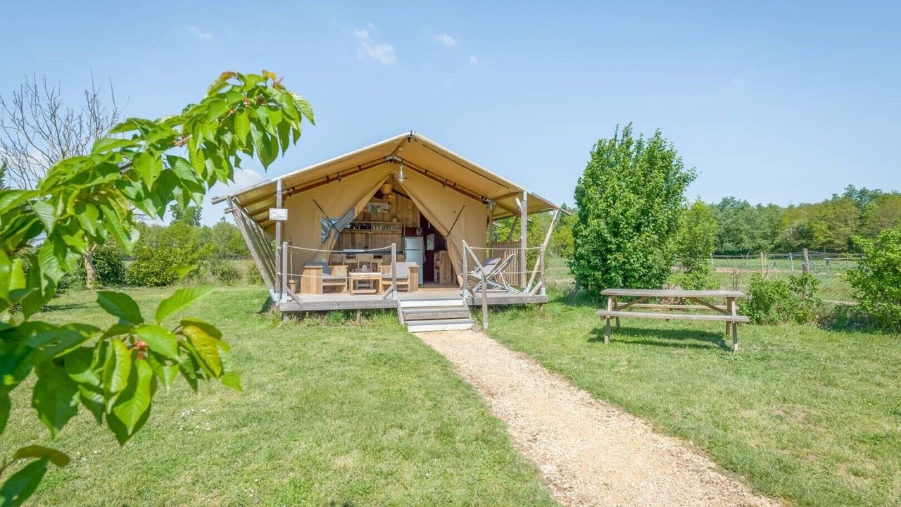Photo of Outdoor in Saires