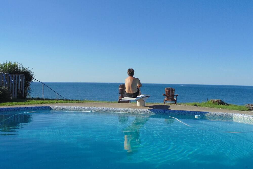 Photo of Outdoor in Stoney Creek