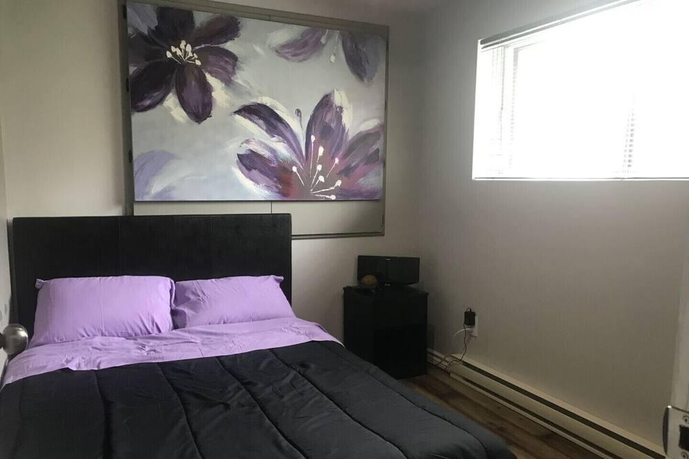 Photo of Bedroom in Laval
