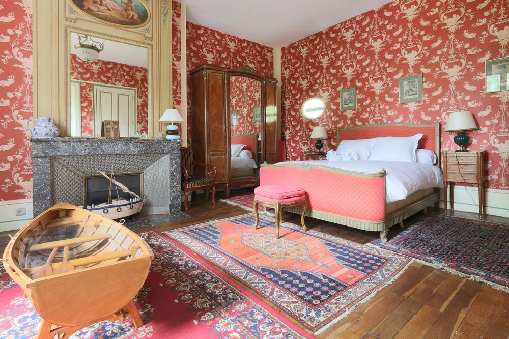 Photo of Bedroom in Cinq-Mars-la-Pile