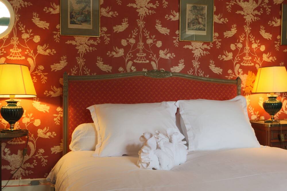 Photo of Bedroom in Cinq-Mars-la-Pile