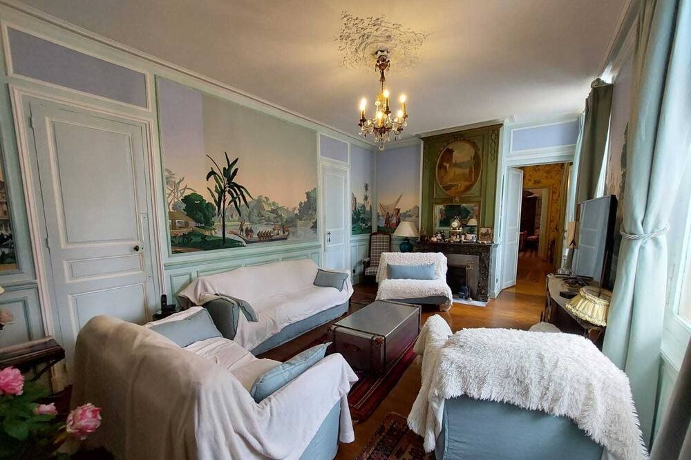 Photo of Bedroom in Cinq-Mars-la-Pile