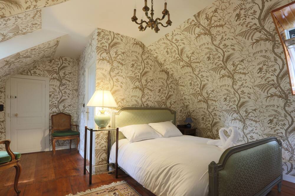 Photo of Bedroom in Cinq-Mars-la-Pile