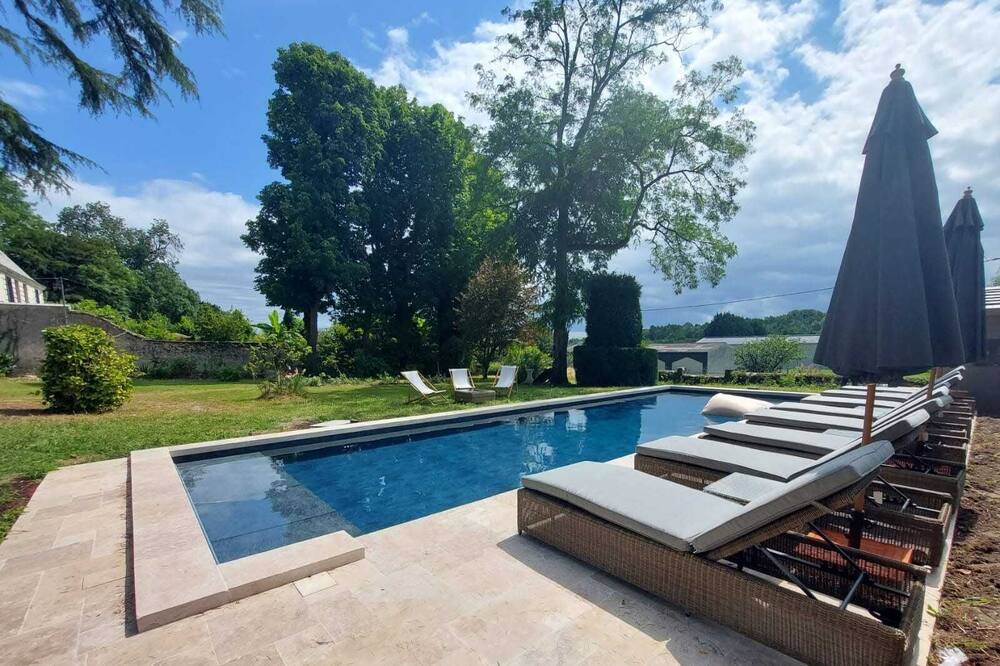 Photo of Outdoor in Cinq-Mars-la-Pile