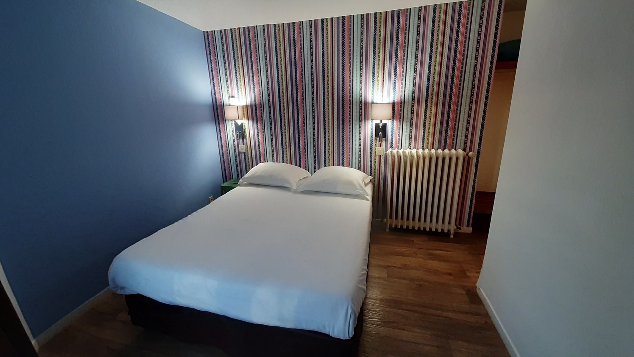 Photo of Bedroom in Saint-Serge