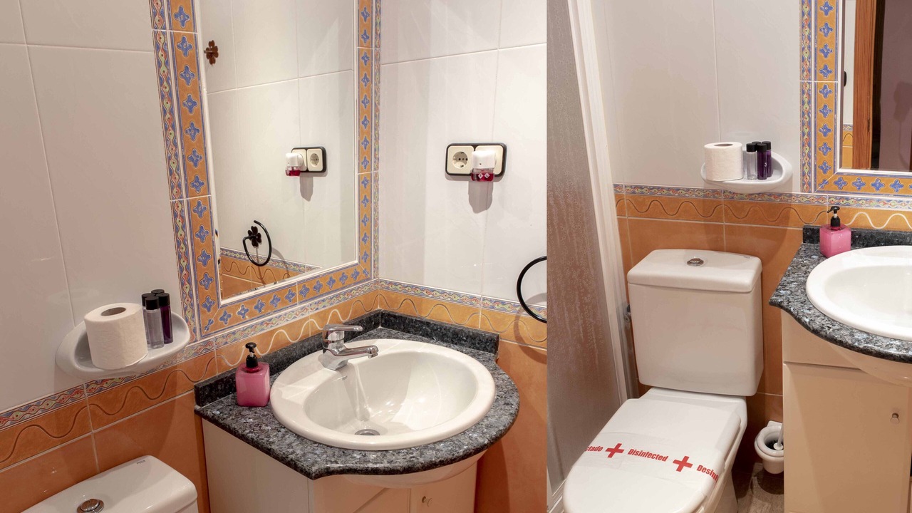 Photo of Bathroom in Peniscola Old Town