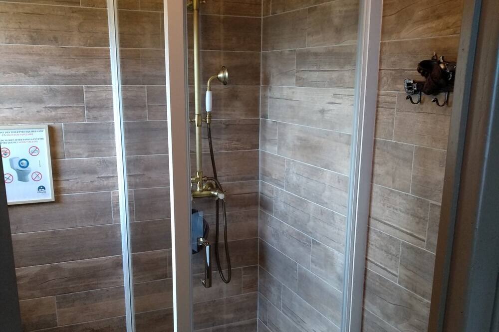 Photo of Bathroom in Ploermel
