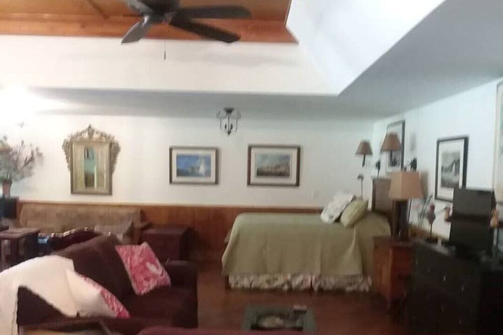 Photo of Livingroom in Cassatt