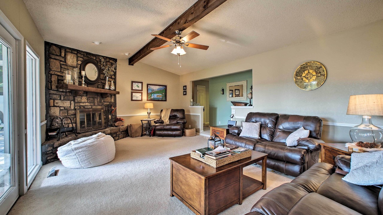 Photo of Livingroom in Rogers