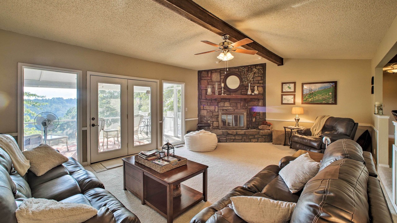 Photo of Livingroom in Rogers
