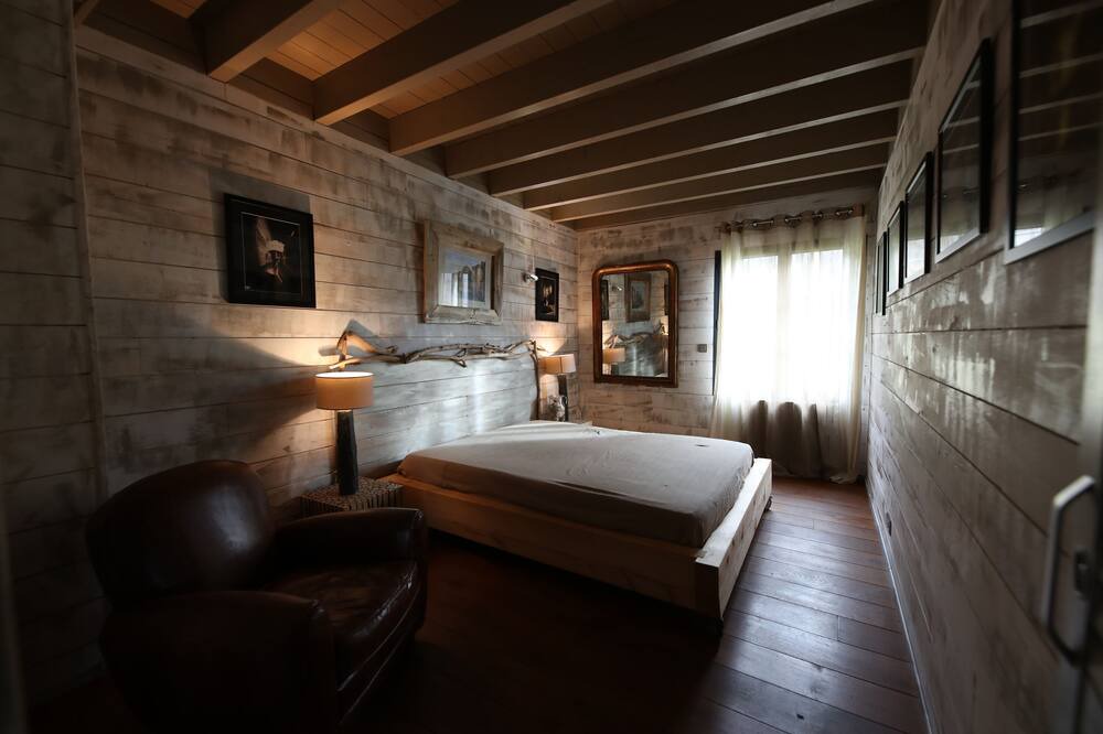 Photo of Bedroom in Saint-Pastous