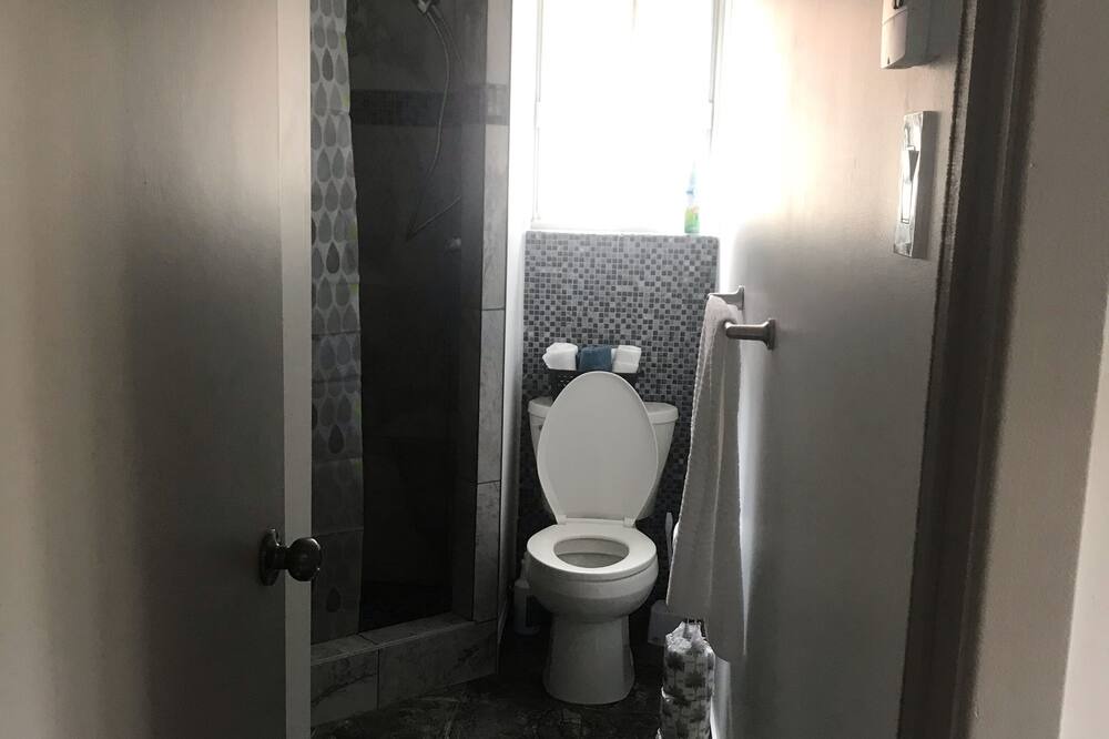 Photo of Bathroom in Laval