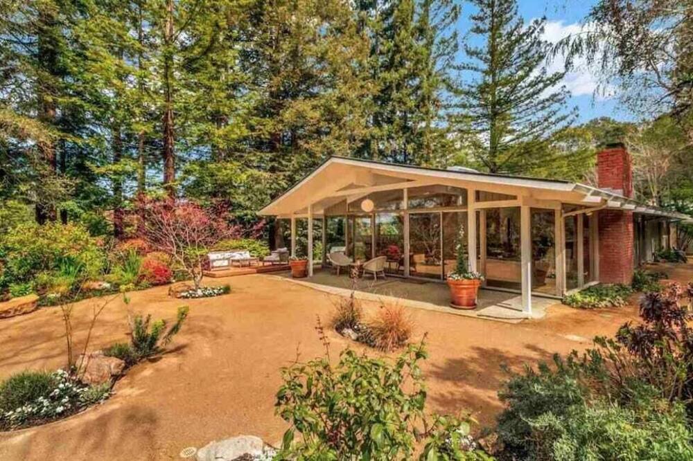 Photo of Others in Monterey Ter