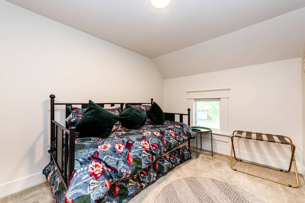 Photo of Bedroom in Buchanan
