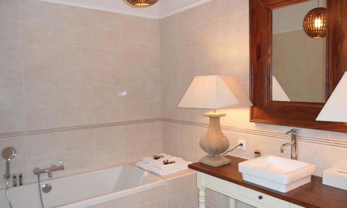 Photo of Bathroom in Saint-Cirgues-sur-Couze