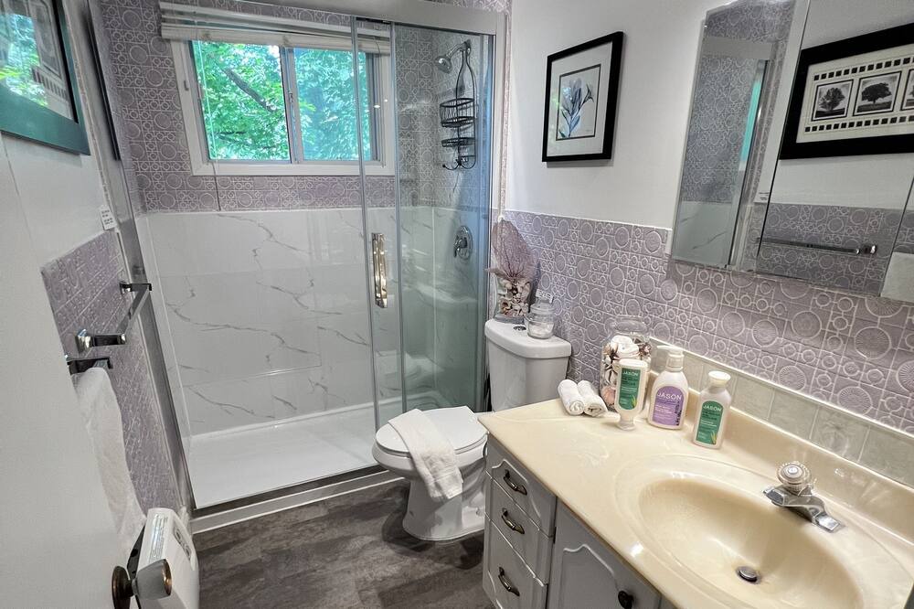 Photo of Bathroom in Bobcaygeon