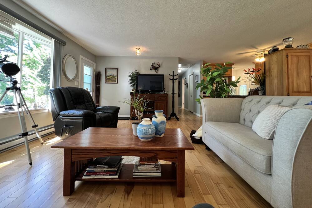 Photo of Livingroom in Bobcaygeon