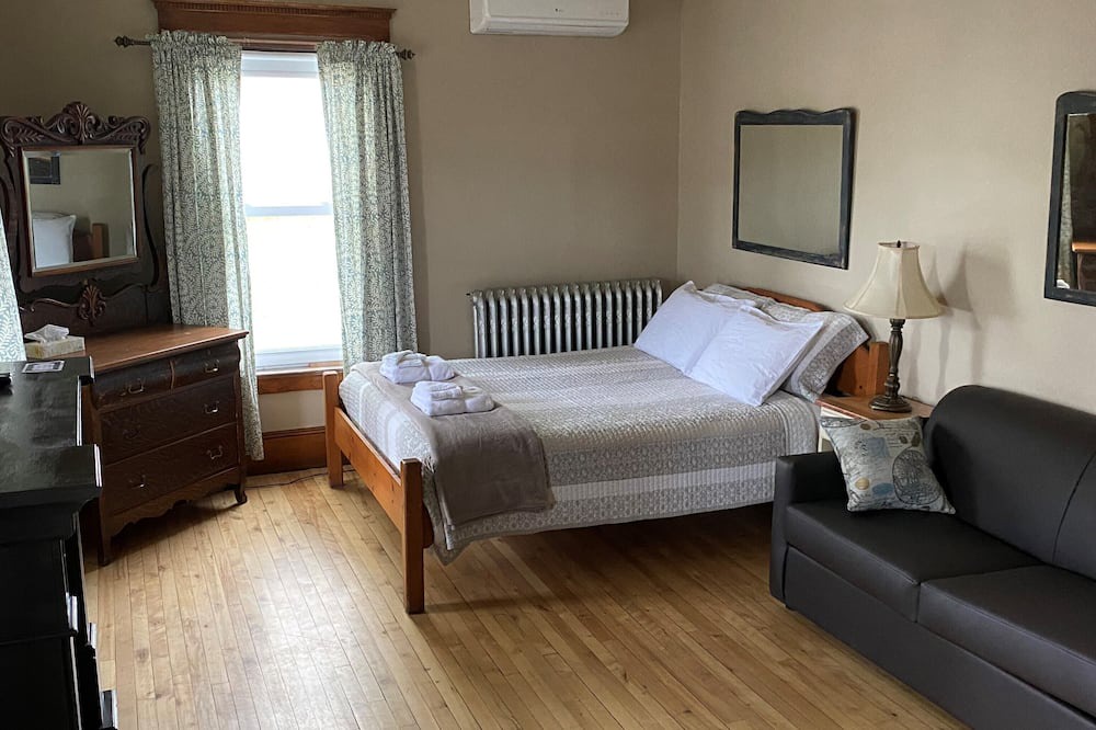 Photo of Bedroom in Ayers Cliff