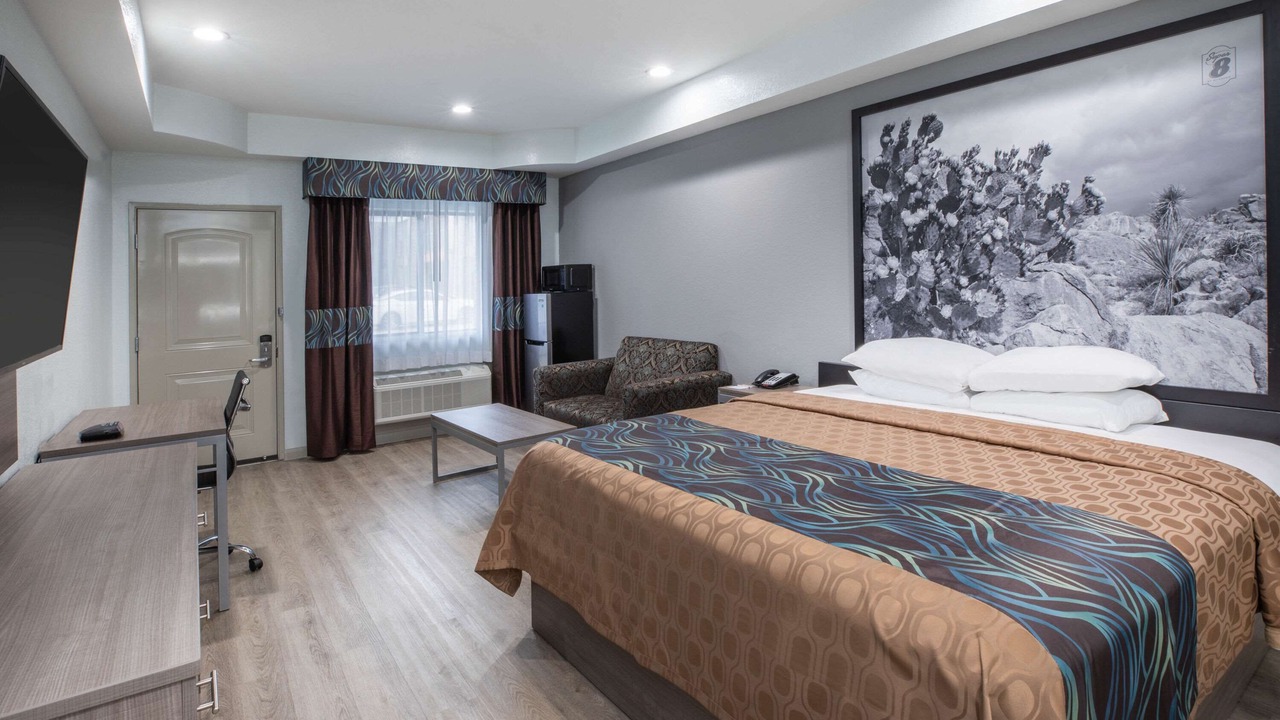 Photo of Bedroom in Humble
