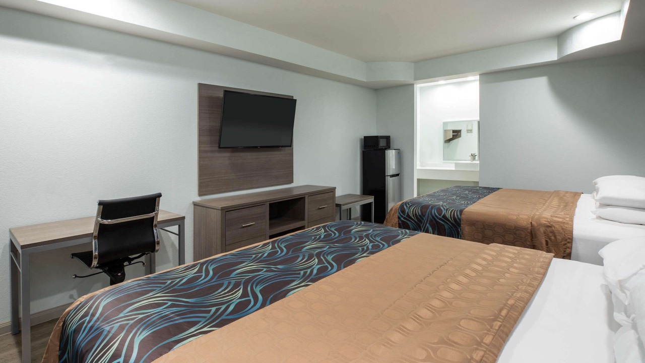 Photo of Bedroom in Humble