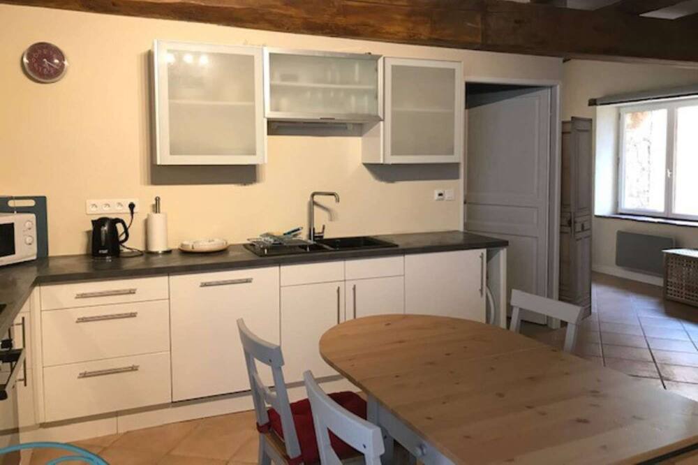 Photo of Kitchen in Castelnau-de-Montmiral
