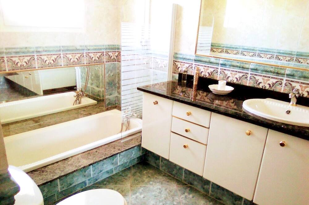 Photo of Bathroom in Sainte-Valiere