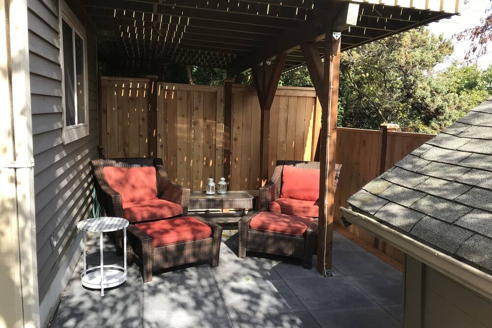 Photo of Patio Balcony in Genesee