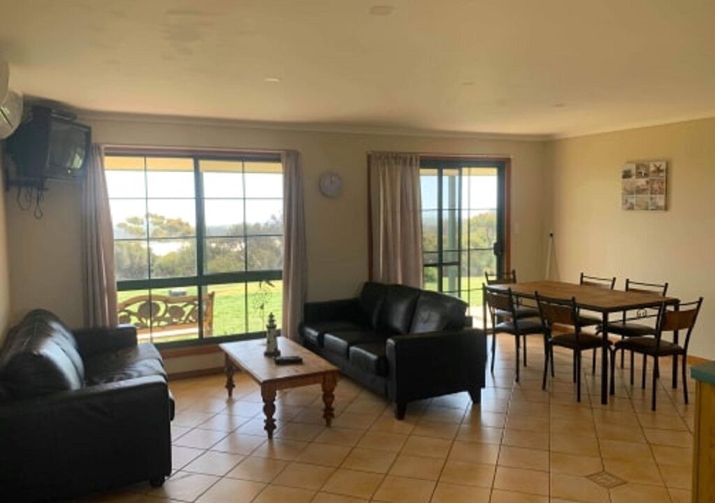 Photo of Livingroom in Western River