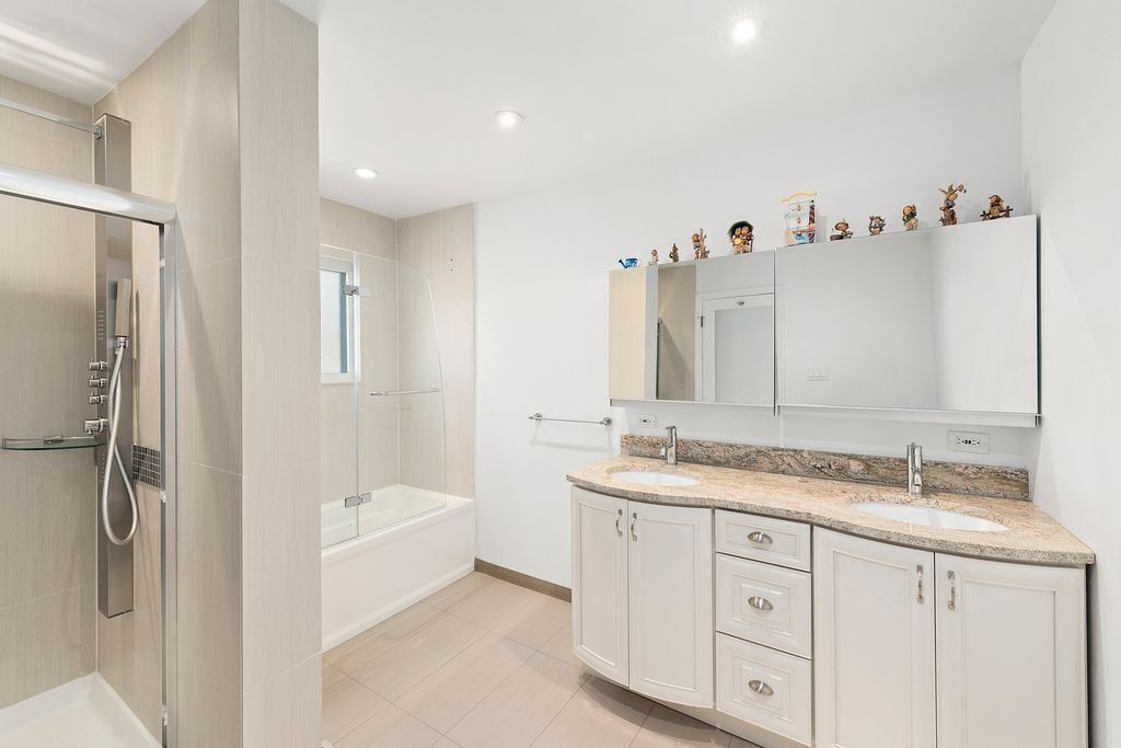 Photo of Others in Lion Head Beach