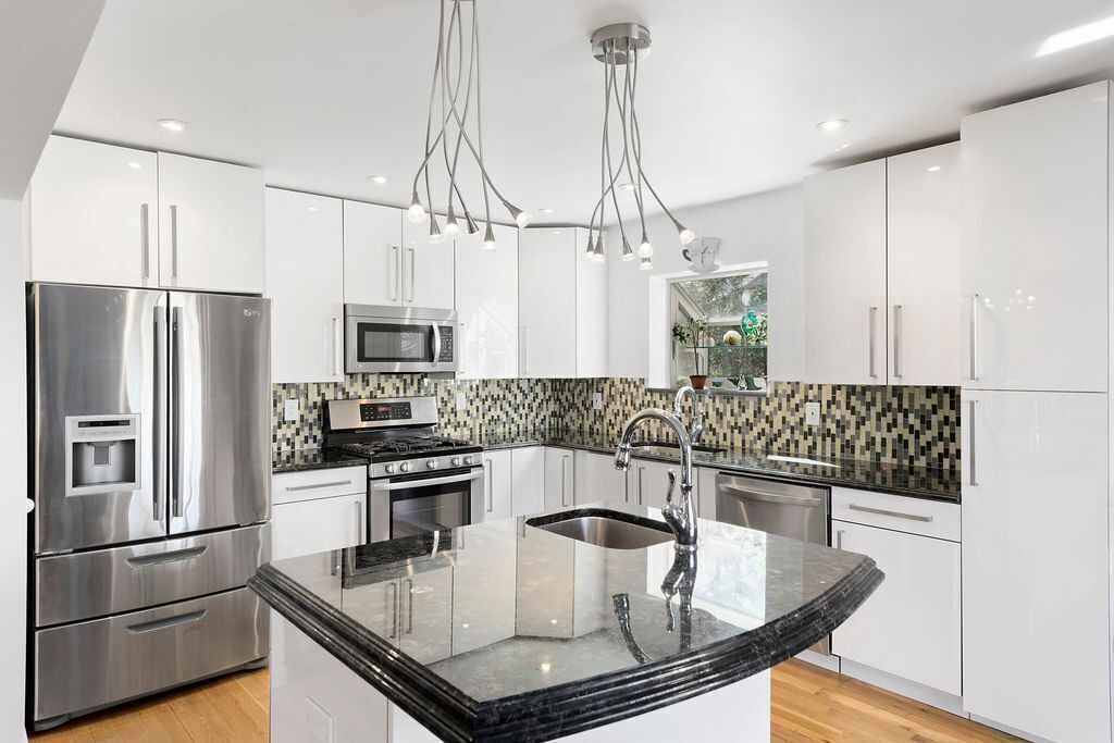 Photo of Kitchen in Lion Head Beach