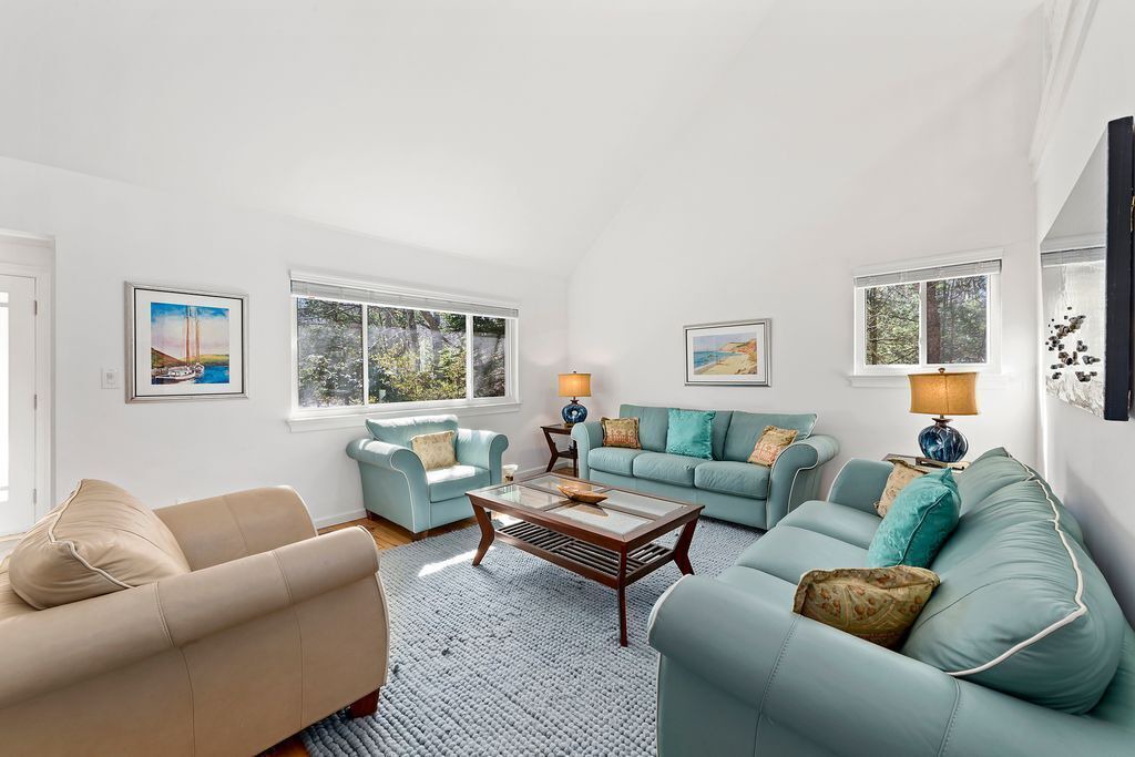 Photo of Livingroom in Lion Head Beach