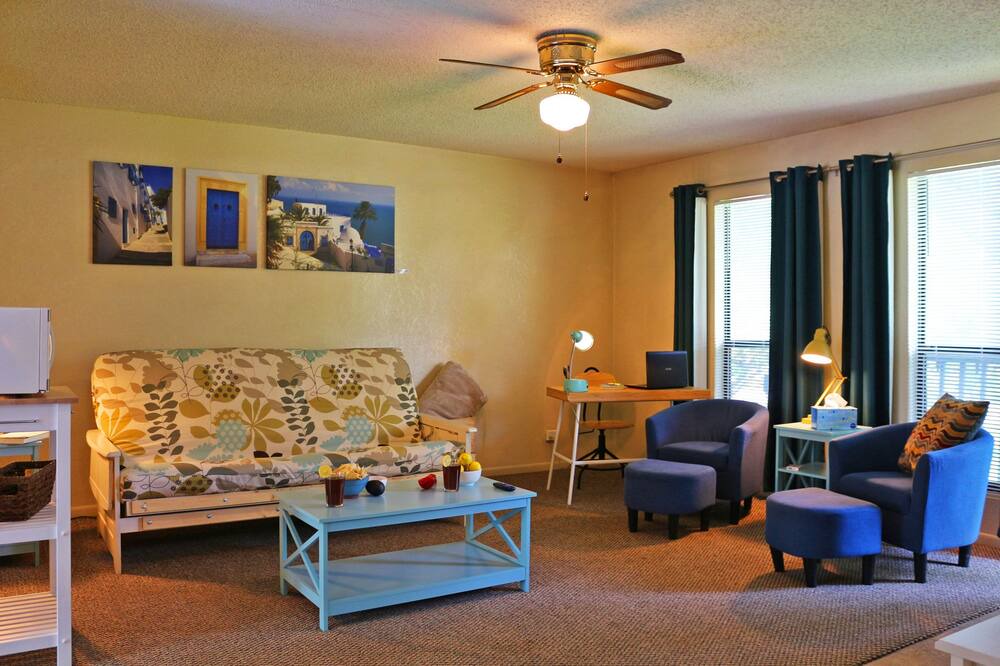 Photo of Bedroom in Manor