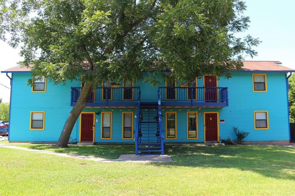 Photo of Outdoor in Manor